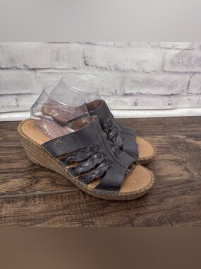 Born Pinal Size 10M Gray Leather Espadrille Wedge Platform Sandal Comfort Shoe